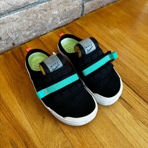Nike Black and Teal Men's Sneakers